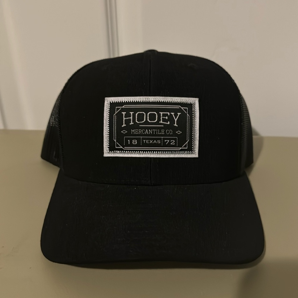 Hooey Men’s Doc Mesh Back Trucker Hat